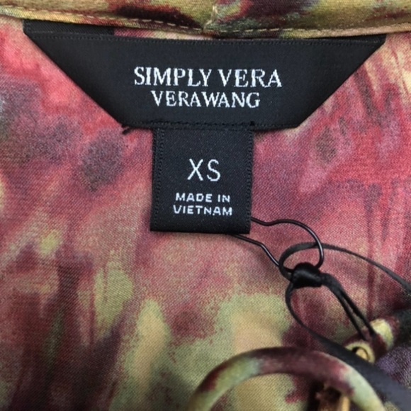 Silky Blouse by Simply Vera NWT - Picture 2 of 9